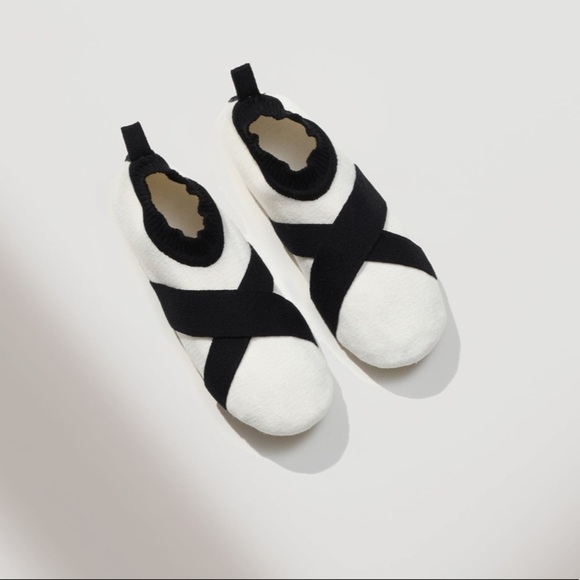ZARA Contrast Knit Slippers - Picture 4 of 5